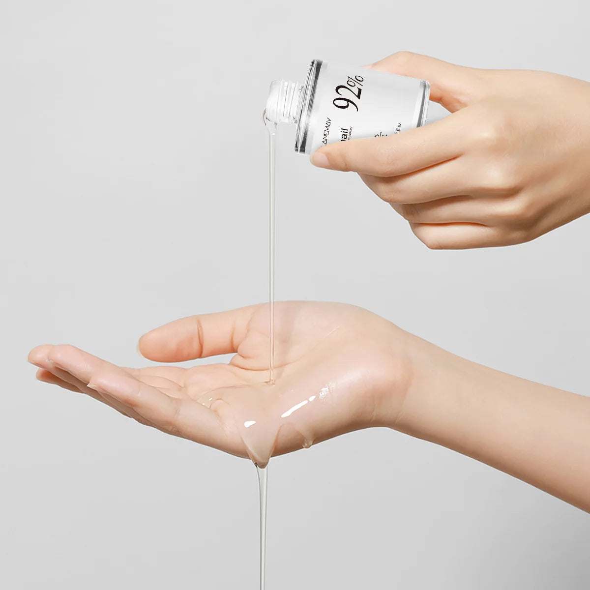 100ml 92% Snail Soothing Facial Essence